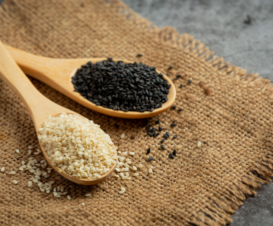 white-sesame-black-sesame-dark-background-1